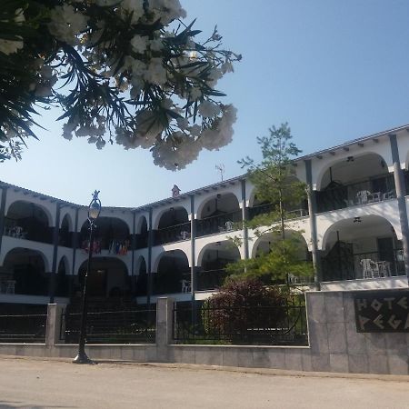 חניוטי Pegasus Hotel מראה חיצוני תמונה