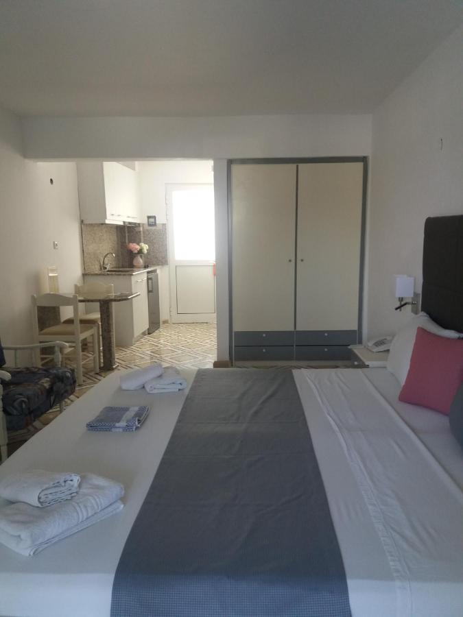 חניוטי Pegasus Hotel מראה חיצוני תמונה