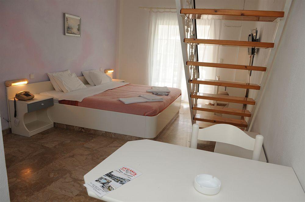חניוטי Pegasus Hotel מראה חיצוני תמונה